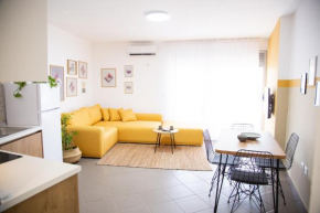 Lulu Suites - Sunflower